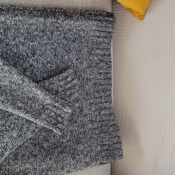 Lauren Ralph Lauren Gray Sweater - size S - Picture 6 of 7